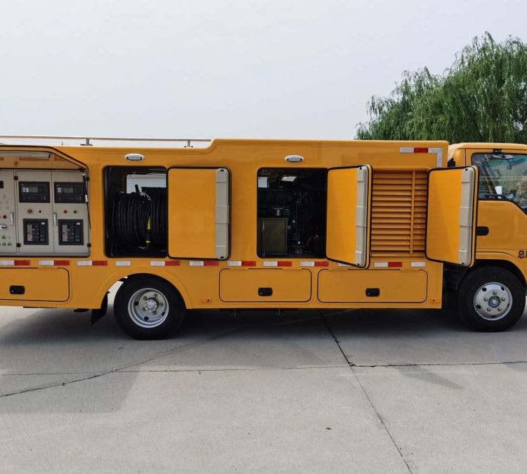 电力指挥救险车.jpg